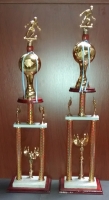 Trofeos con columnas y pelota